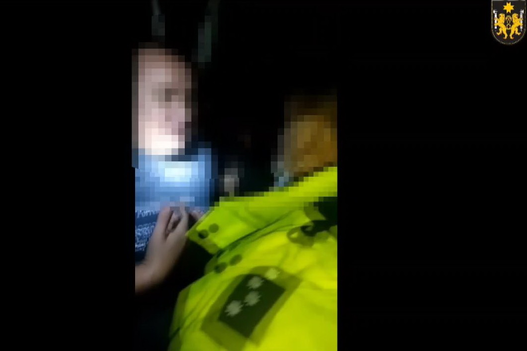 Больше двух тысяч евро выплатит в виде штрафа угрожавший полицейским ружьем житель Комрата