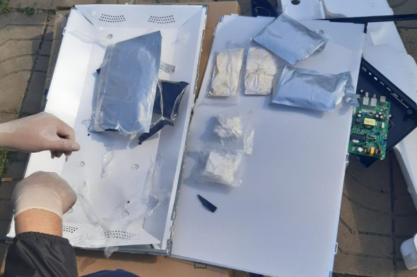 Правоохранители обнаружили в «посылке» из Испании кокаин на 1 миллион леев