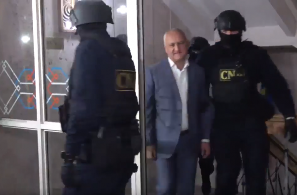 Игоря Додона доставили в суд