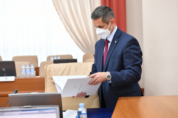 Министр обороны Молдовы отправился с визитом в Бухарест