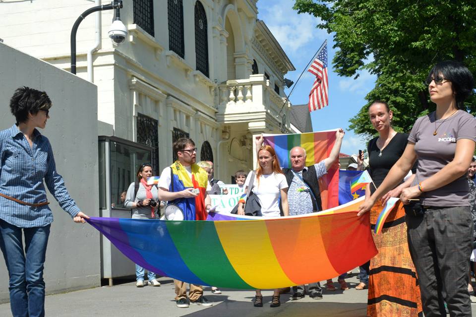 Мэр Кишинева предложил провести ЛГБТ-парад у зданий президентуры и парламента