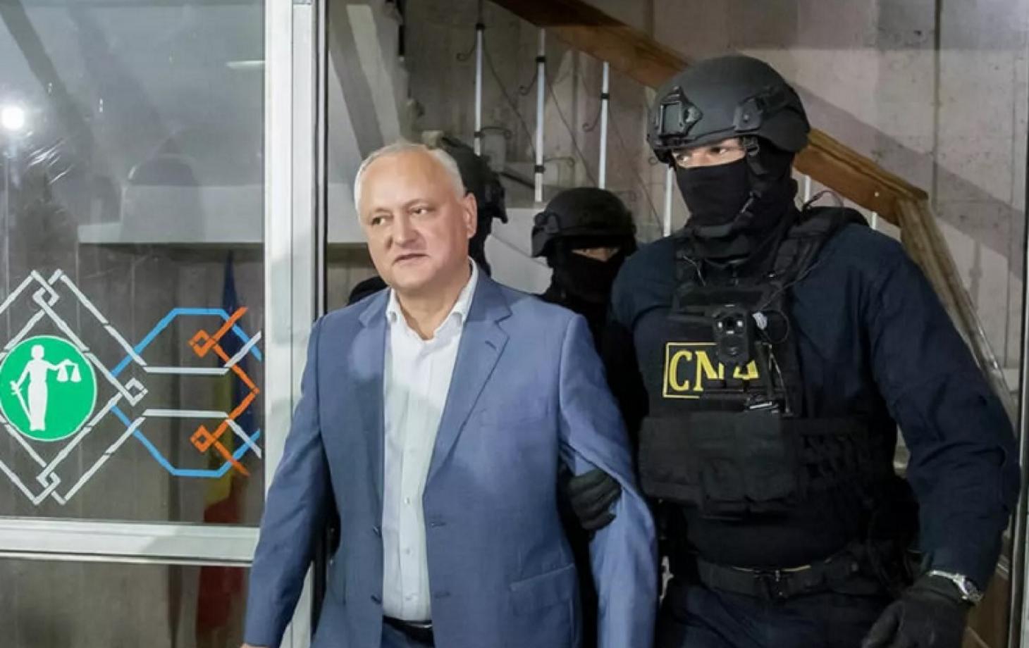 Прокуратура наложила арест на имущество Игоря Додона