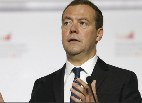 Медведев пригрозил Молдове последствиями в случае введения санкций против России