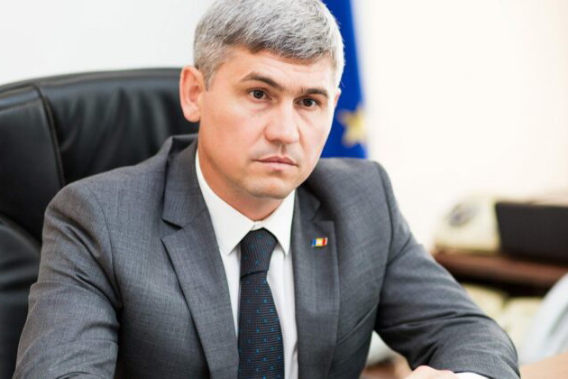 «Сотрудничал со следствием»: экс-глава МВД Молдовы рассказал об обысках в его доме