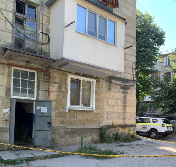 В Кишиневе произошел взрыв в квартире: мужчина погиб, разбирая снаряд