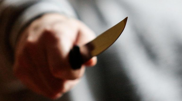 На юге Молдовы сын ударил ножом собственную мать во время ссоры
