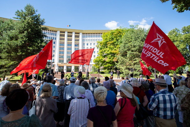 «Долой режим Санду»: социалисты вышли на протест к парламенту