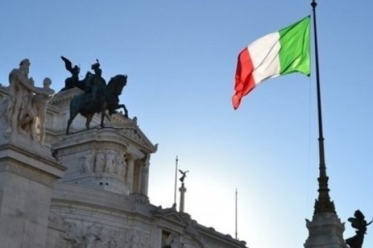 В Италии премьер подал в отставку; распущен и парламент