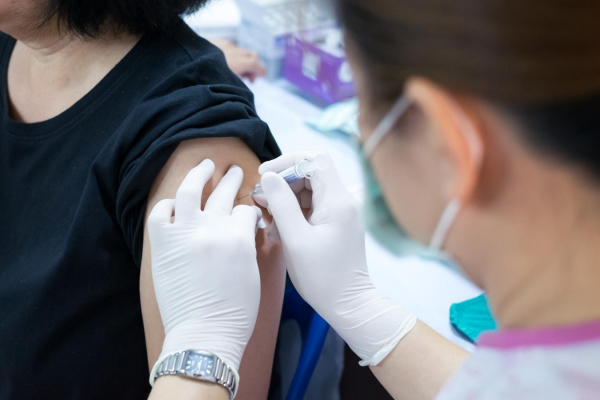 В Молдове готовятся начать вакцинацию четвертой дозой вакцины от COVID-19