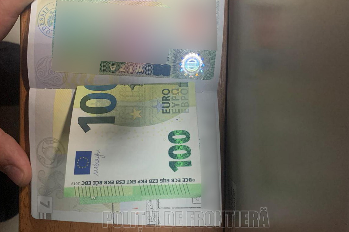 Незаконно проникшие в Молдову украинцы попытались подкупить пограничника. Что им теперь грозит?