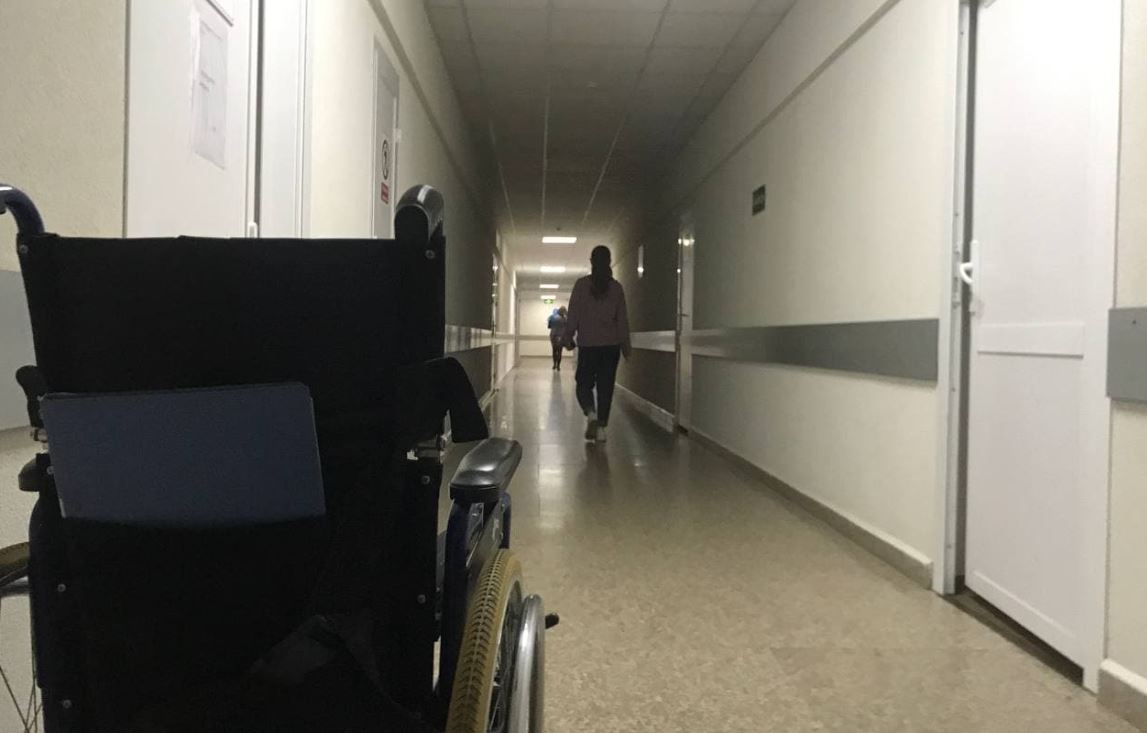 Больницу в Кишиневе обязали выплатить пациентке 800 тыс. леев. Женщине удалили матку и яичники без ее ведома