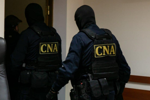 Дело о взятке в полмиллиона леев: полицейский оказался на скамье подсудимых