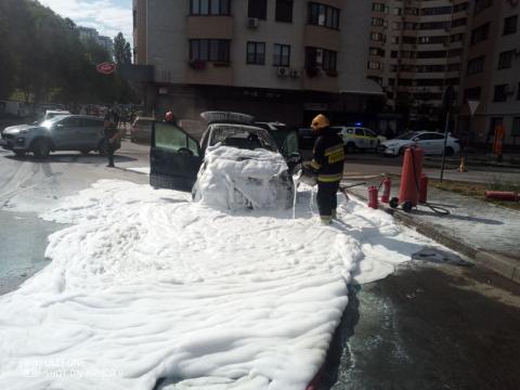 В Кишиневе на заправке загорелся автомобиль