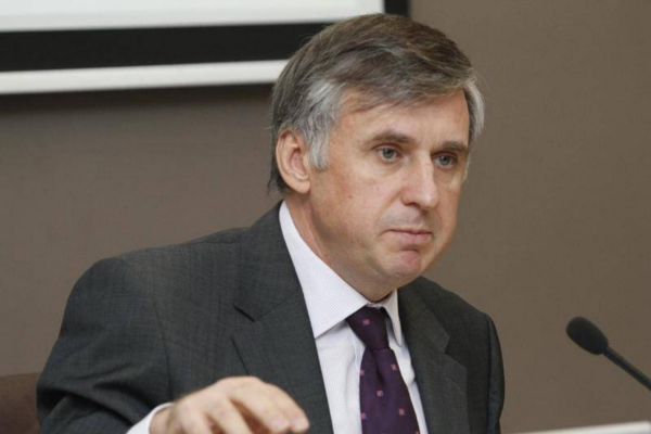 Цены на газ зимой могут снизиться на 40-50%, заявил экс-премьер