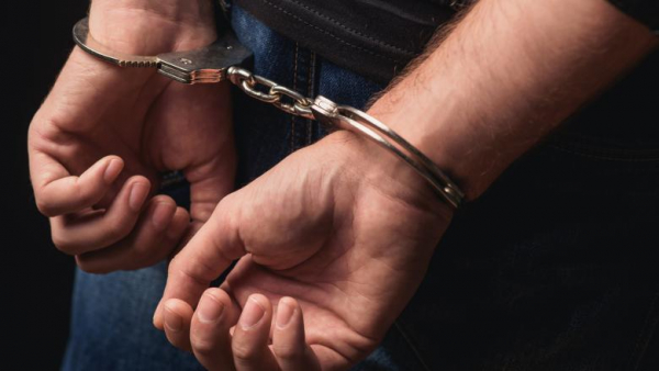 В Сынжерей задержали подозреваемого в изнасиловании 14-летней девочки