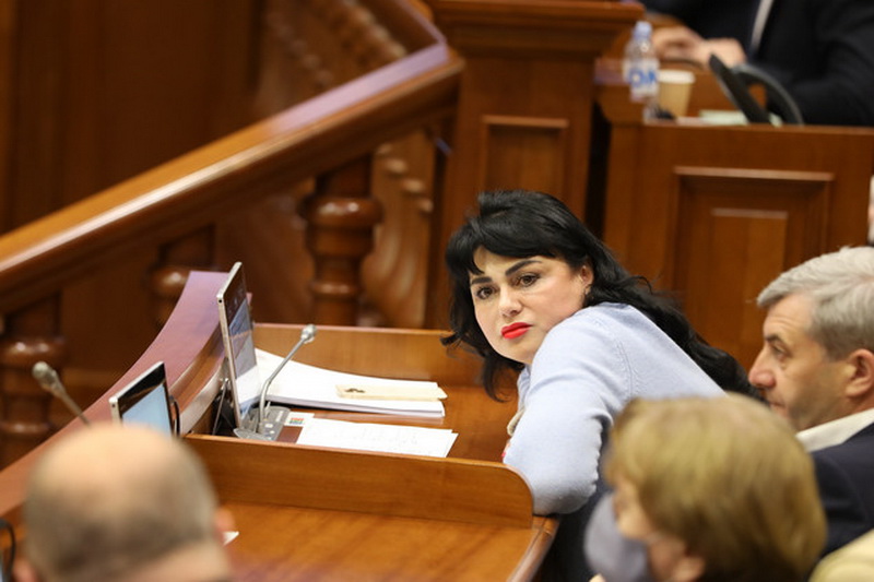 У экс-депутата от ПСРМ проходят обыски