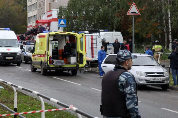 Число погибших в результате стрельбы в школе в Ижевске возросло до 17