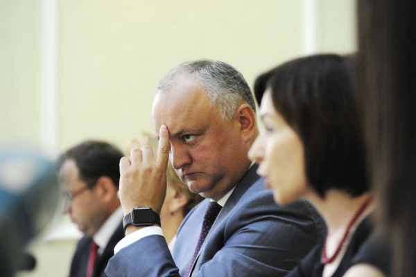 Прокуратура отказалась рассматривать жалобу Додона на Санду