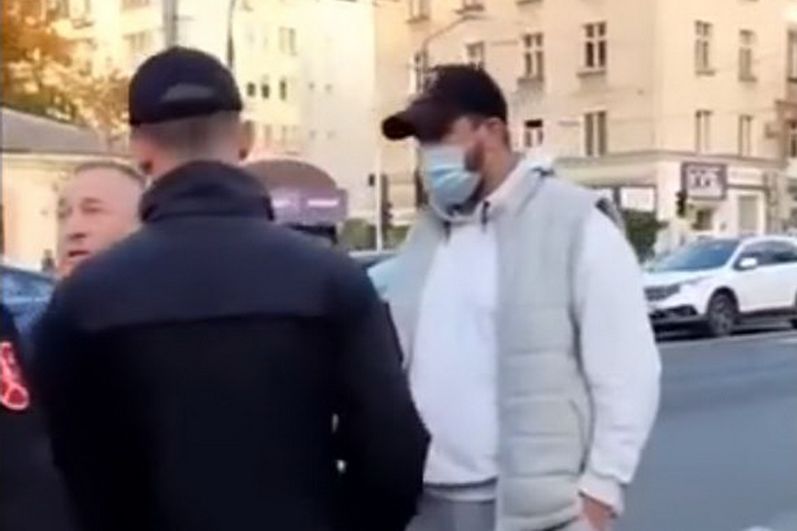 Протест у посольства России: житель Гагаузии задал неудобные вопросы полицейским