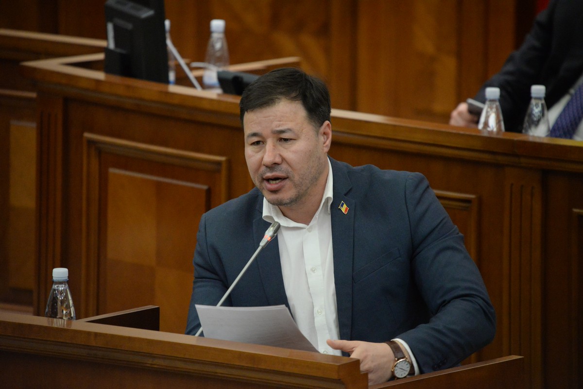 Уголовное дело на оппозиционного депутата открыла прокуратура в Молдове