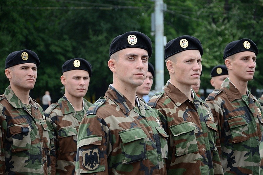 Министр обороны: мобилизация в Молдове пока не планируется