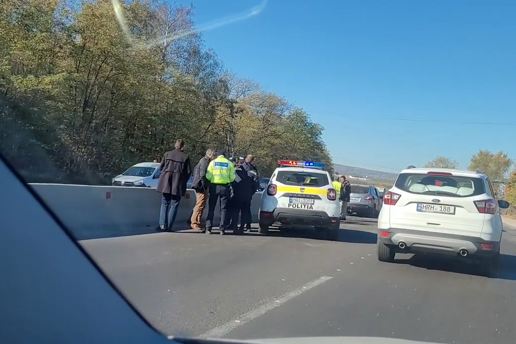 В Трушенах сбили двух дорожных рабочих: произошло цепное ДТП
