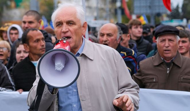 Врач рассказал о здоровье Клименко после задержания на протесте