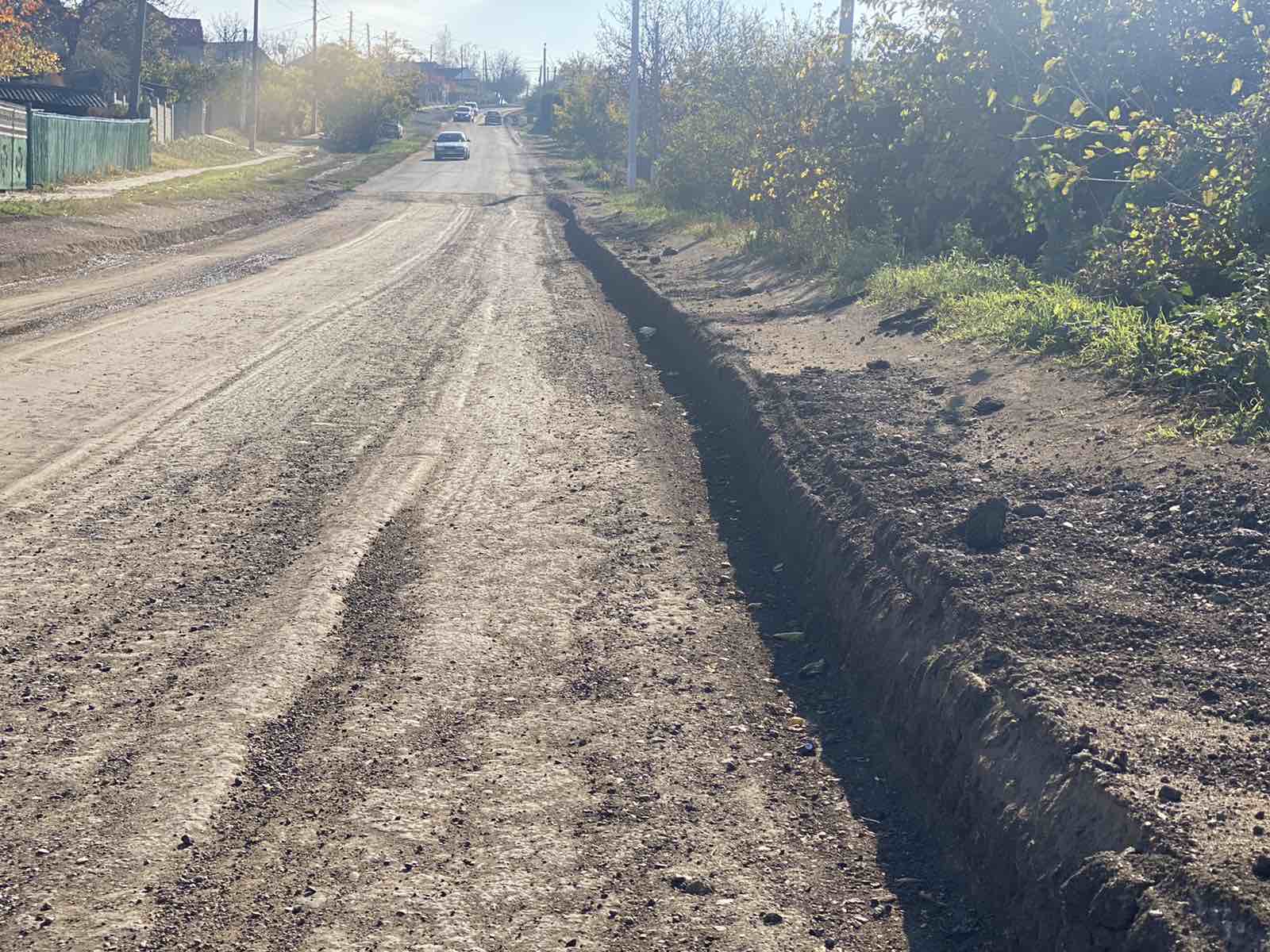 Осторожно, «можно оставить бампер»: В Комрате восстанавливают испорченную большегрузами дорогу