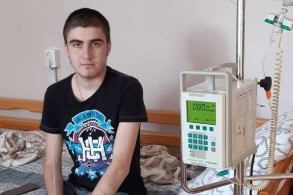17-летнему жителю Чадыр-Лунги поставили страшный диагноз. Родные и близкие просят о помощи
