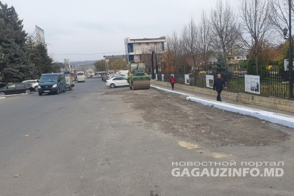 Восстановить дорогу за день и не потратить ни копейки. Комрат хорошеет в преддверии Дня вина