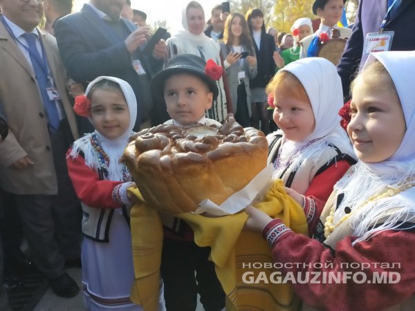 Домашний хлеб, вино, брынза, каурма: как отмечают «Касым» в Чадыр-Лунге