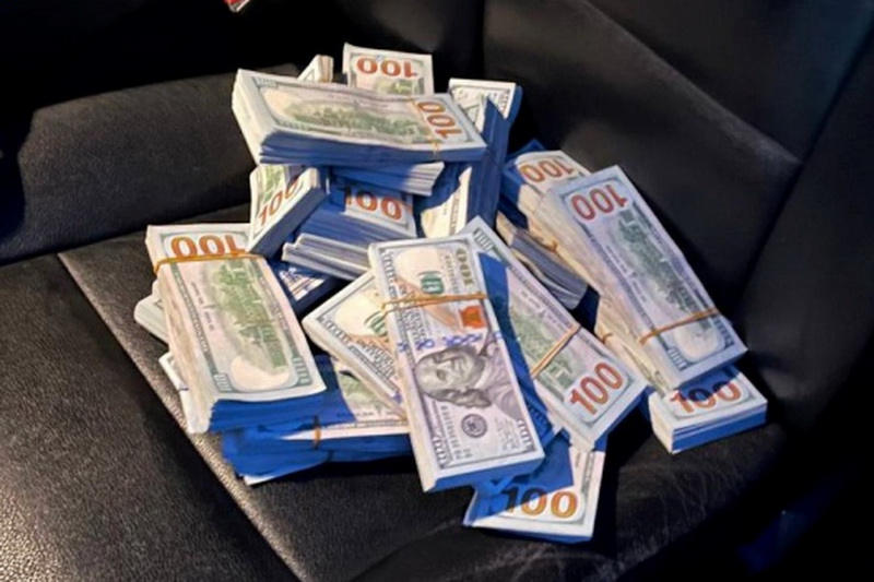 400 тысяч долларов через Кагул. В Молдове накрыли канал поставки валюты в Украину