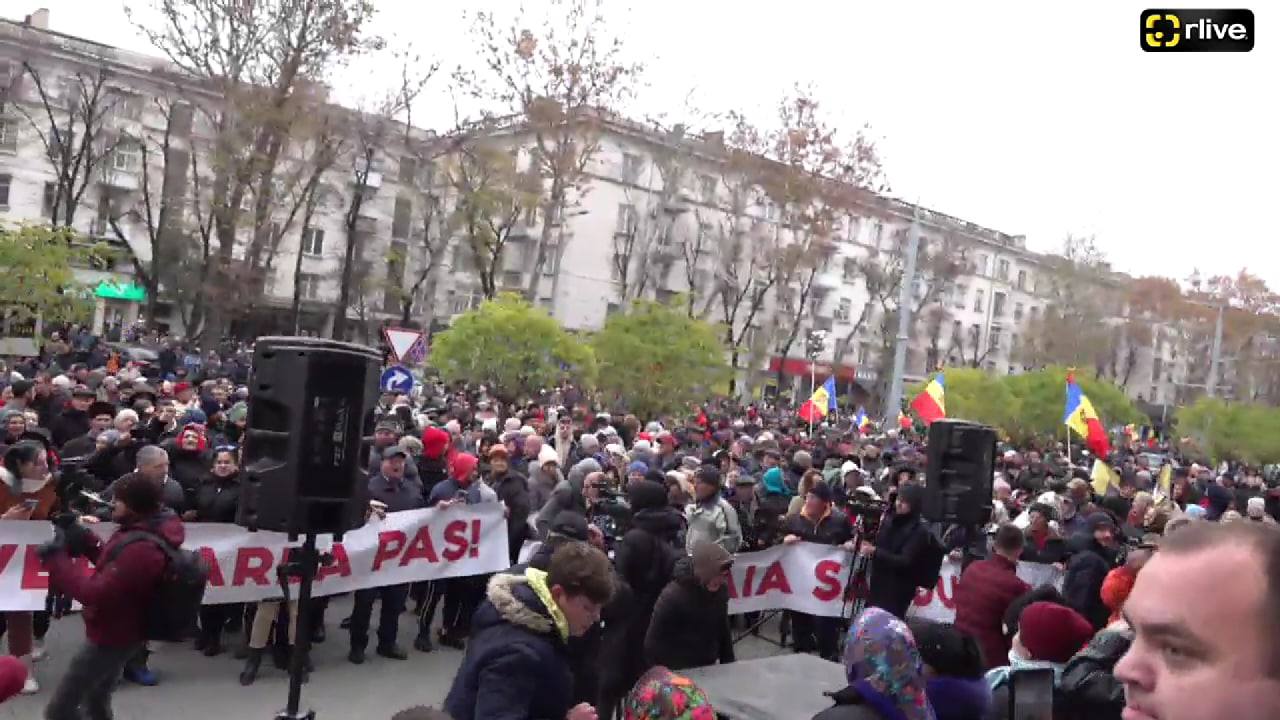 Перекрытые дороги и аресты: в центре Кишинева проходит крупная акция протеста
