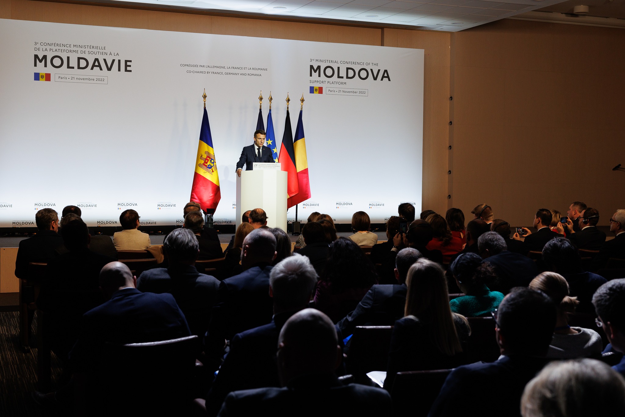 Макрон объявил о предоставлении Молдове помощи на €100 млн