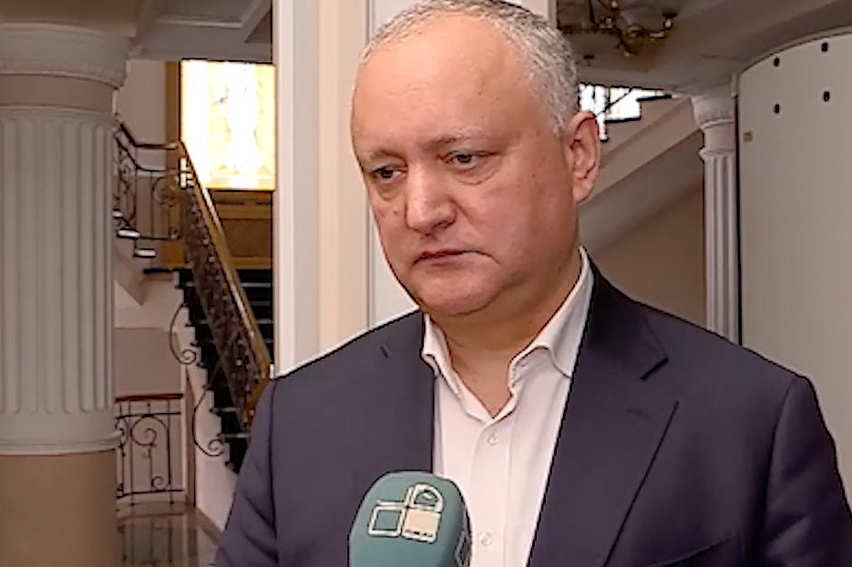 Додон осудил бомбардировки Украины и поблагодарил румын за электричество