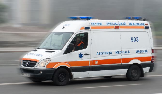 На севере Молдовы автомобиль сбил 10-летнюю девочку: она скончалась в больнице