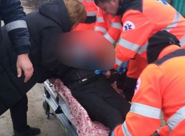 В Молдове спасли женщину, провалившуюся на дно колодца