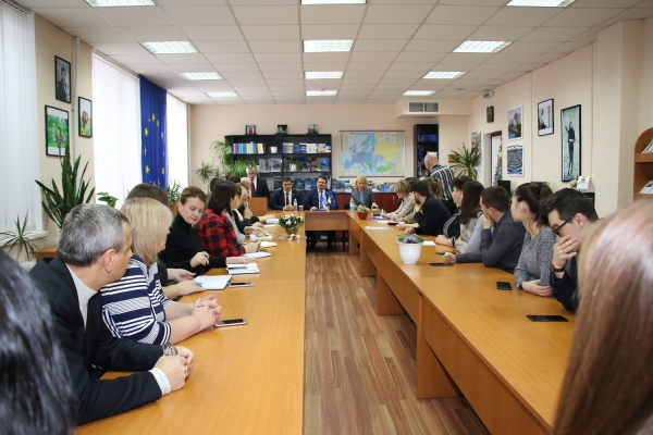 Посол Евросоюза посетил КГУ и информационный туристический центр в Комрате
