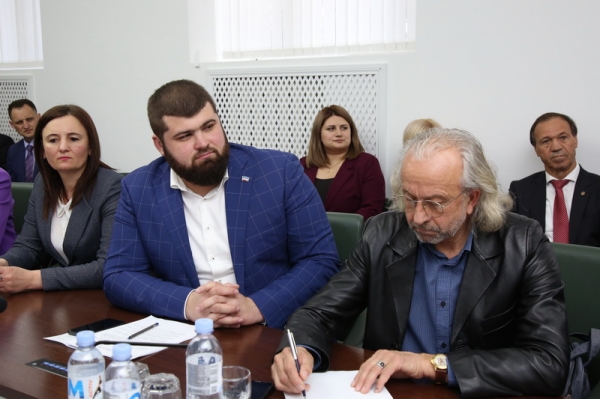 Расширенный формат. Президент встречается с депутатами Народного собрания Гагаузии
