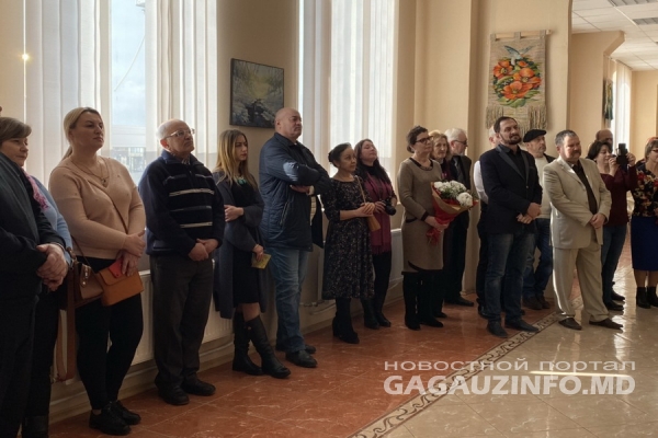 Персональная выставка Петра Новакова открылась в Комрате