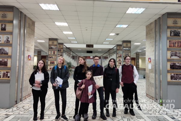 Учащиеся из Гагаузии представили доклады на всероссийской исторической конференции