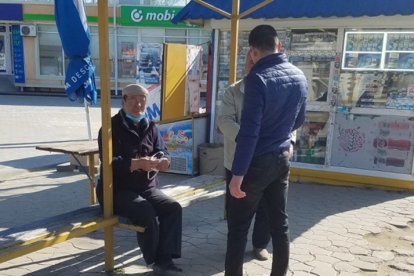В Чадыр-Лунге раздали желающим первую партию медицинских масок