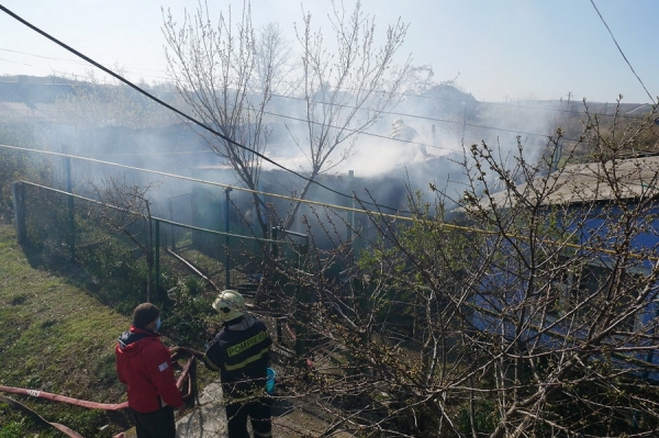 В Бессарабке пожар едва не оставил людей без крыши над головой
