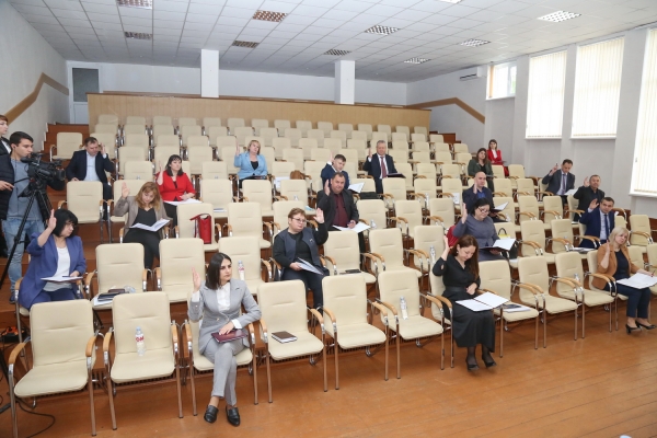 Заседание Исполкома Гагаузии прошло с соблюдением социальной дистанции 