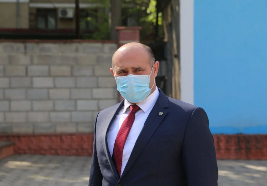 Глава МВД Павел Войку находится в реанимации. Он повторно заболел коронавирусом