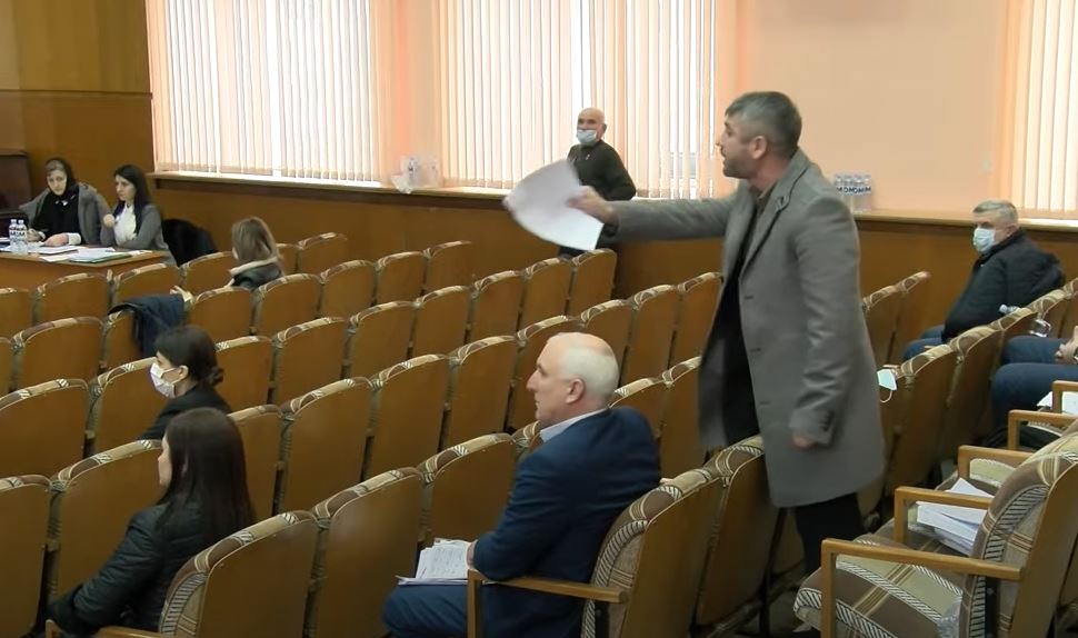 «Пойдем в лес и поставим точку». Григорий Дюльгер предложил обсудить этику «бессмертных» депутатов НСГ 