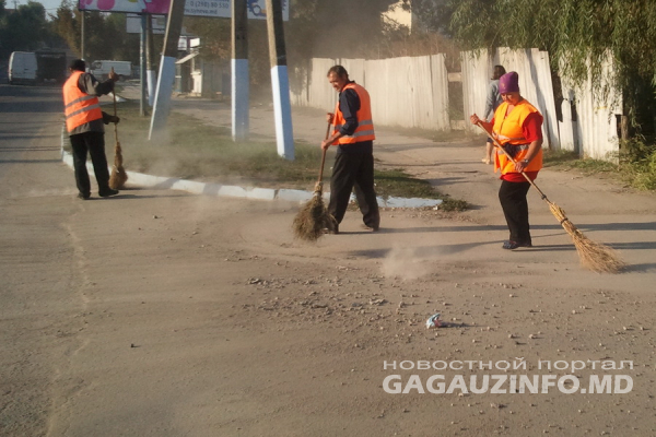 В Комрате увеличат бюджет ЖКХ, «чтобы охватить уборкой дворы квартирных домов» 