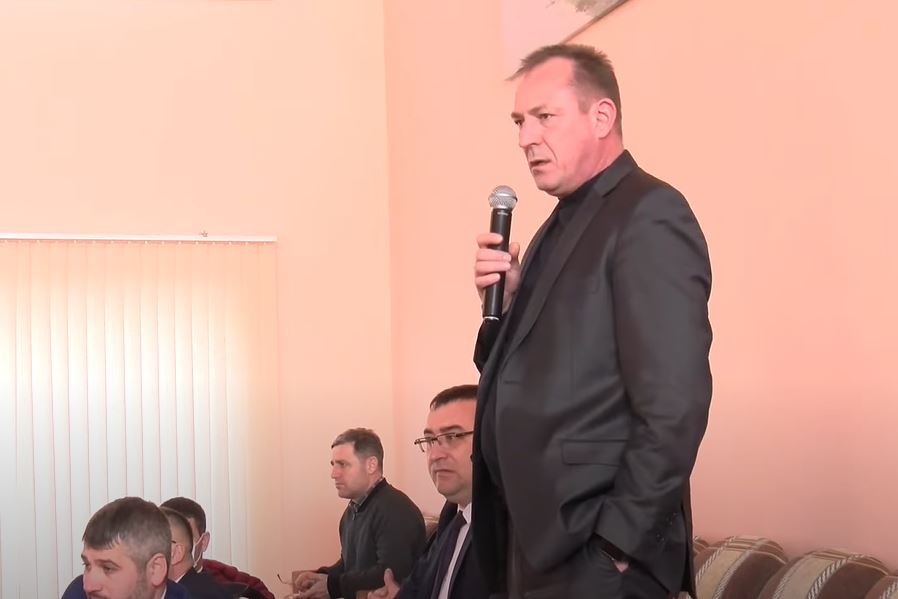 «Посмотрите на себя». Гарбалы потребовал у Чимпоеша не пиариться и «не тыкать пальцем» на депутатов