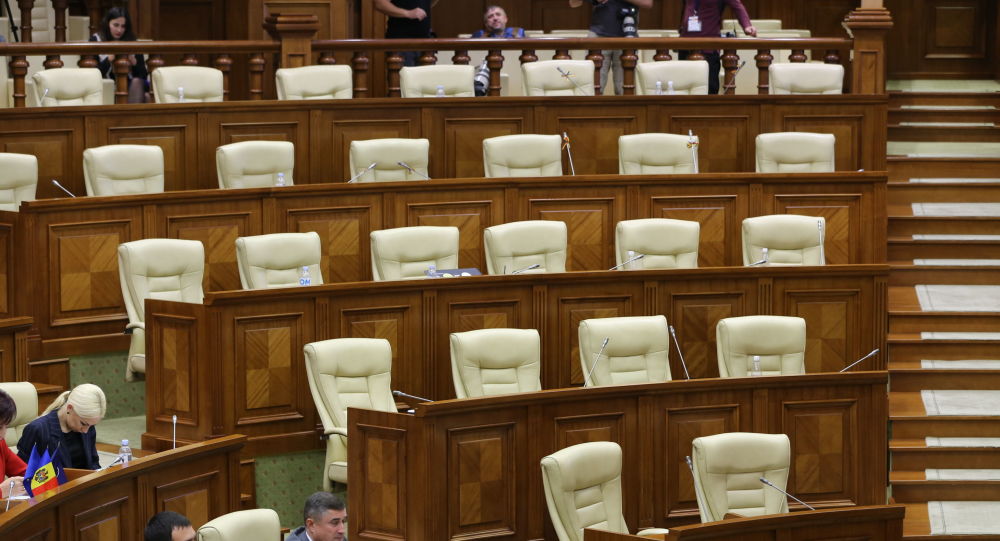 Узун – сторонникам PAS в Гагаузии: «Депутаты от правых партий уходят из парламента, как только речь заходит о гагаузах»