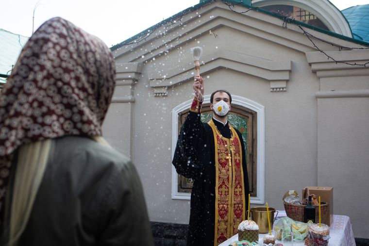 Пасхальная ночь и Радоница в Гагаузии. О каких правилах договорились КЧС и священники? 